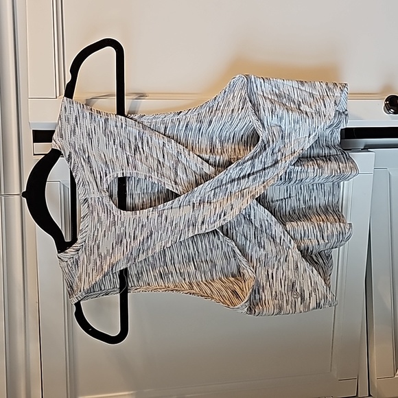 LULULEMON tank - Picture 3 of 4